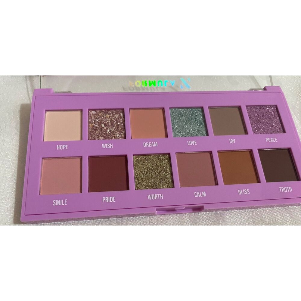 Formula Z Pretty Magic 12-Pan Eyeshadow Palette Matte Shimmer Metallic